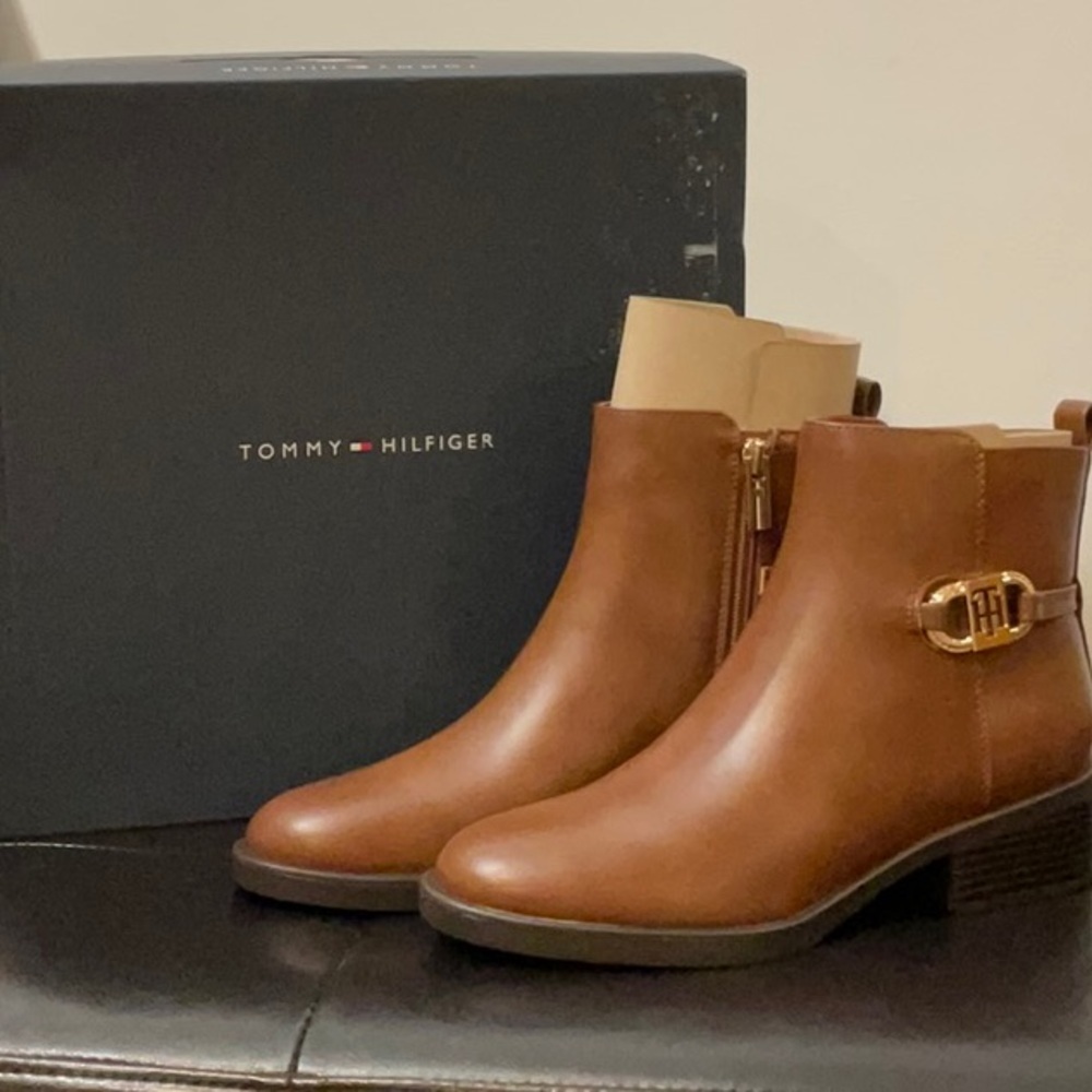 Tommy Hilfiger Women's Tan Ankle Booties
